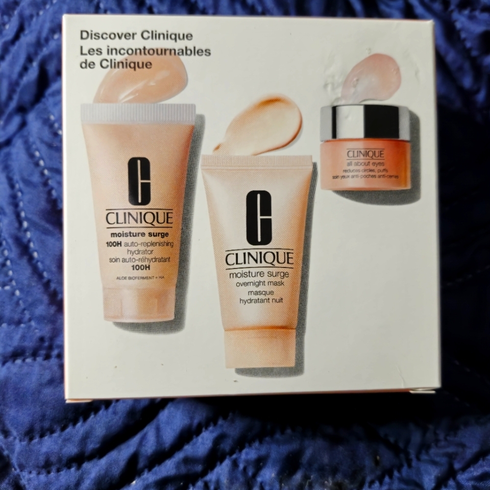 NWOT Clinique 3 Piece Moisture Surge Set.